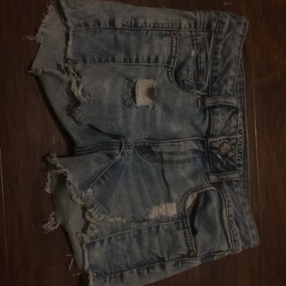American eagle ripped shorts